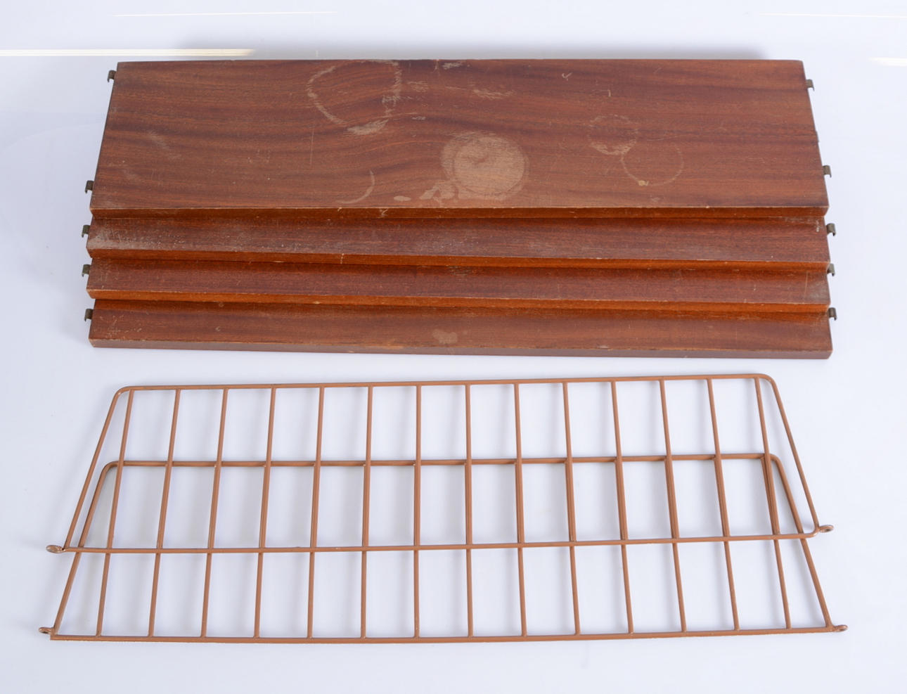 STRINGHYLLA, teak, 2 gavlar med 4 hyllplan.