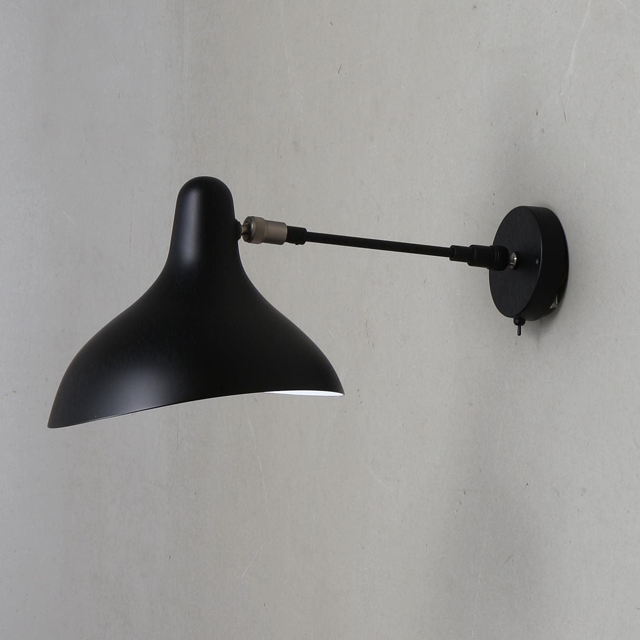 BERNARD SCHOTTLANDER, Seinävalaisin, Mantis BS5, nykyaikainen.