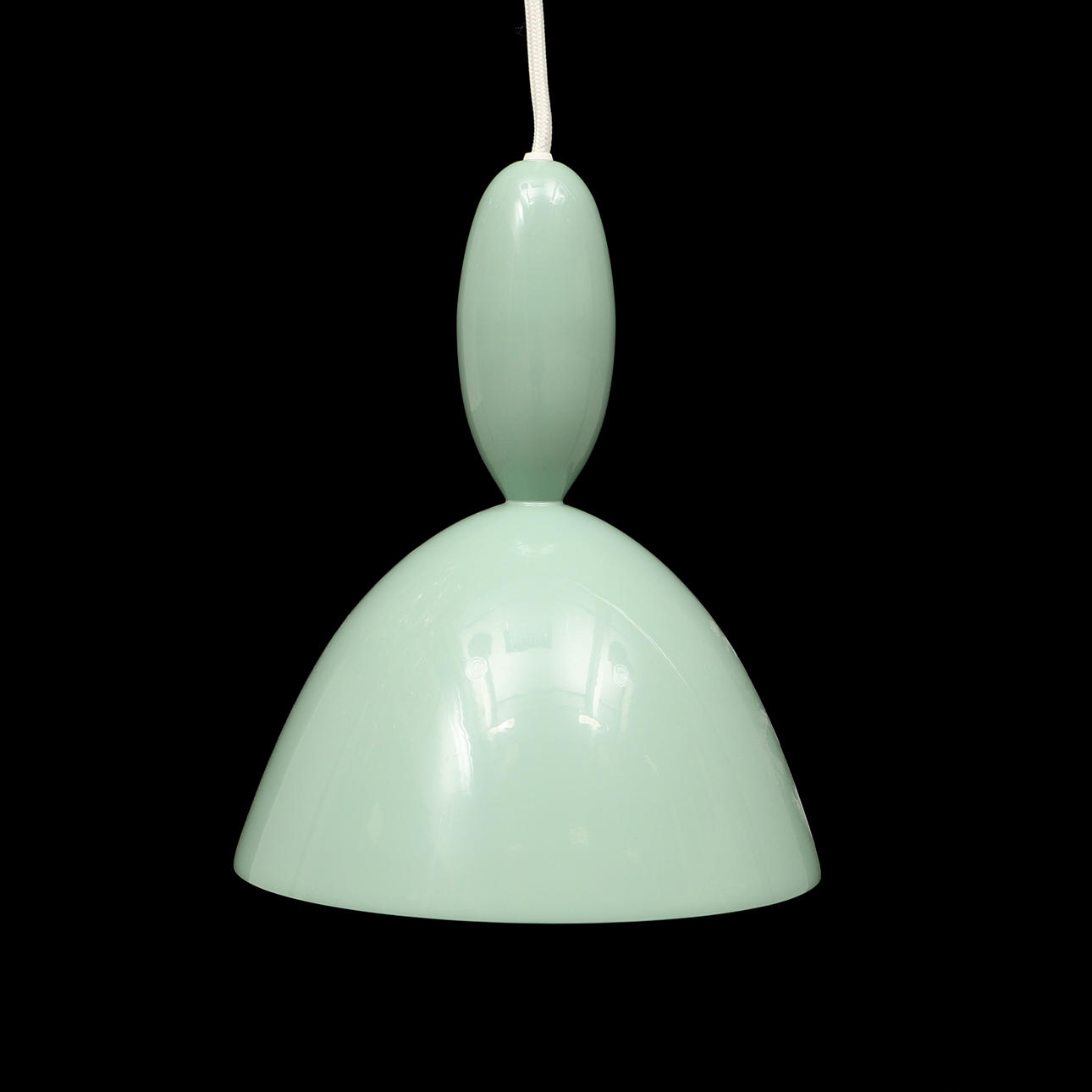 NORGE SIGER, loftslampe "Mhy" til Muuto.
