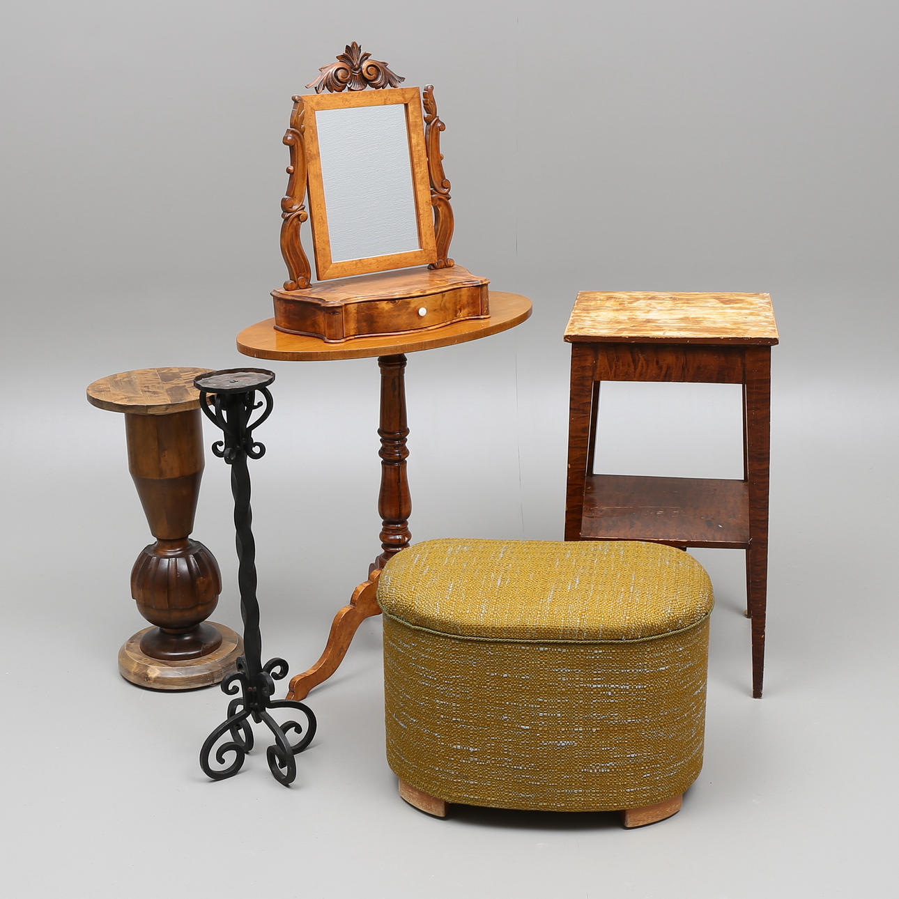 PARTI SMÅMÖBLER, 6 st; pelarbord, sypuff, piedestal m m.