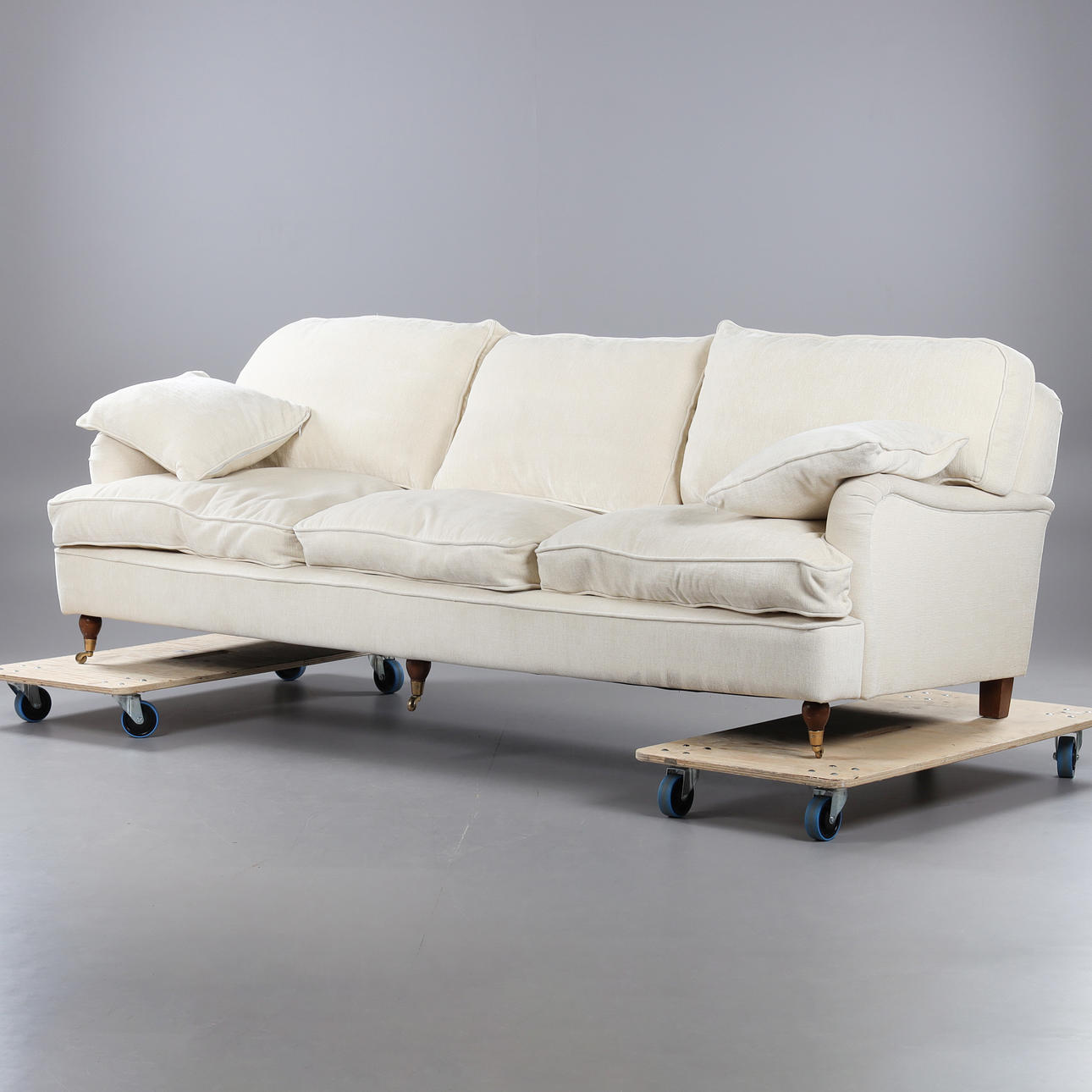 SOFA, Howard model, contemporary.
