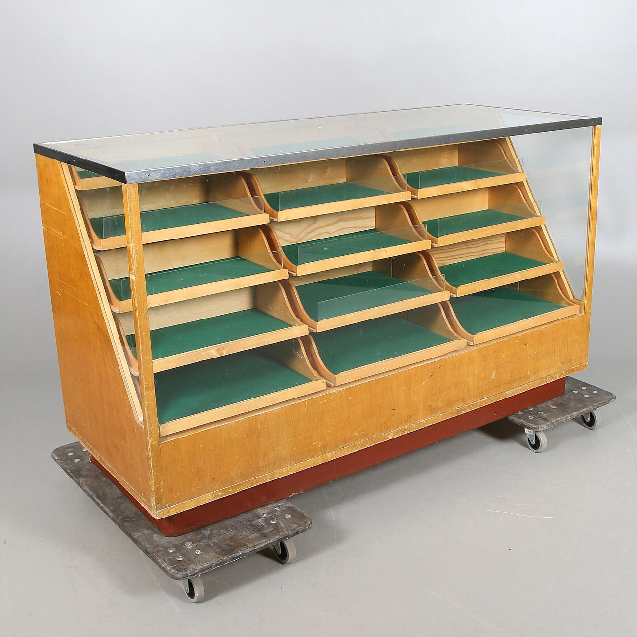 KÖPMANSDISK/BUTIKSDISK, "Näbu", AB Nässjö Butiksinredningar. 1900-talets första del.