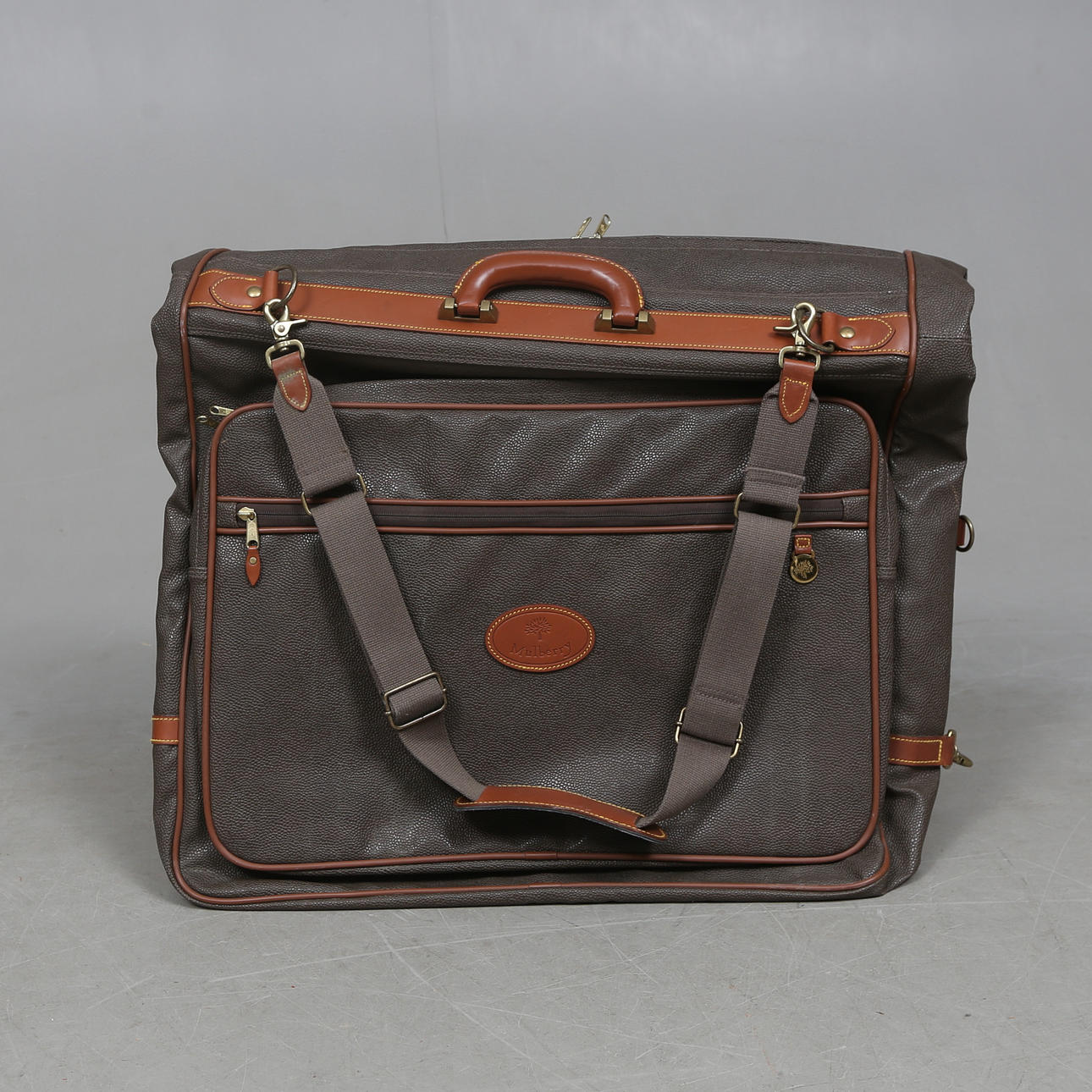 TRAVEL WARDROBE, Mulberry.