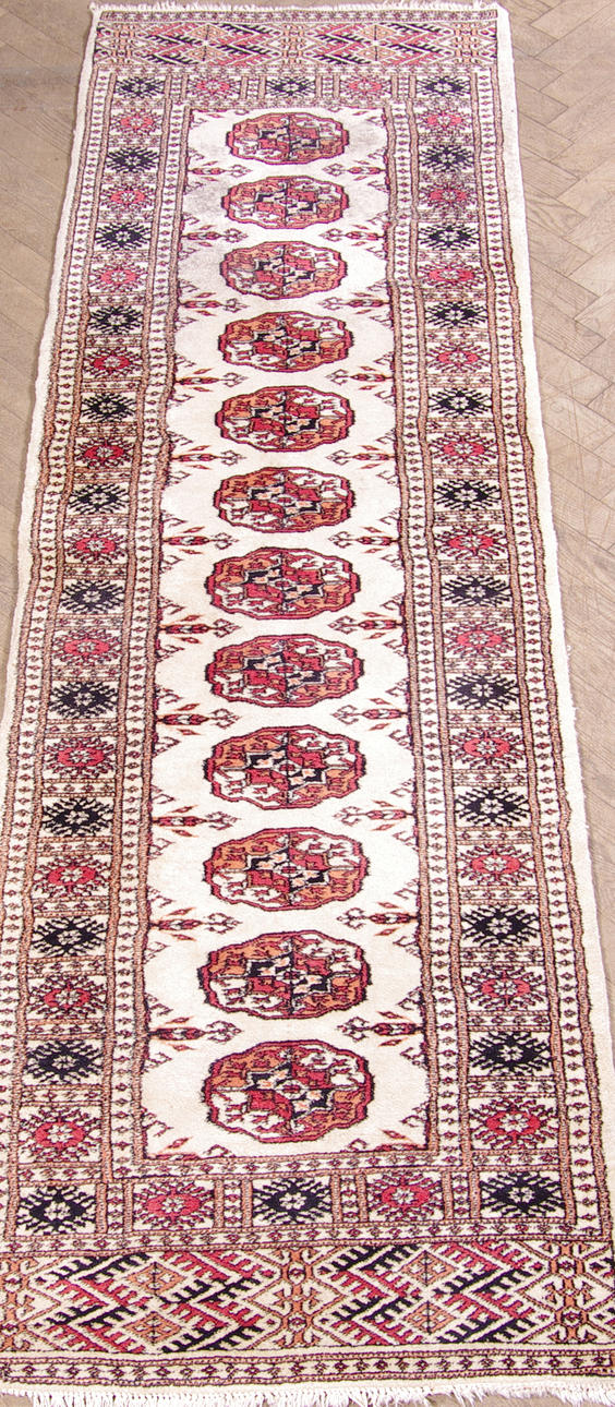 ORIENTMATTA, galleri, 250 x 77 cm.