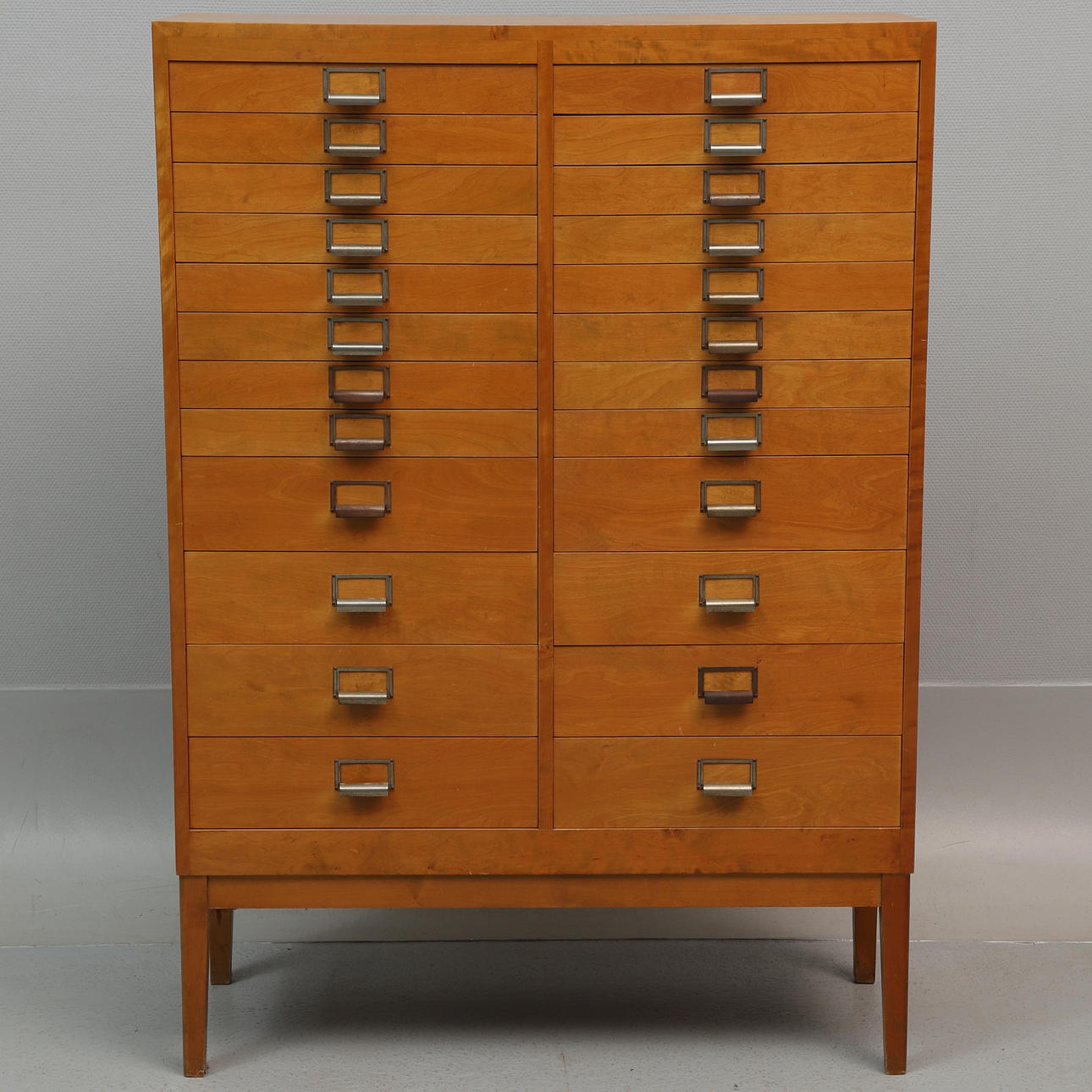 ARKIVSKAB, træ, 1900-tallet.