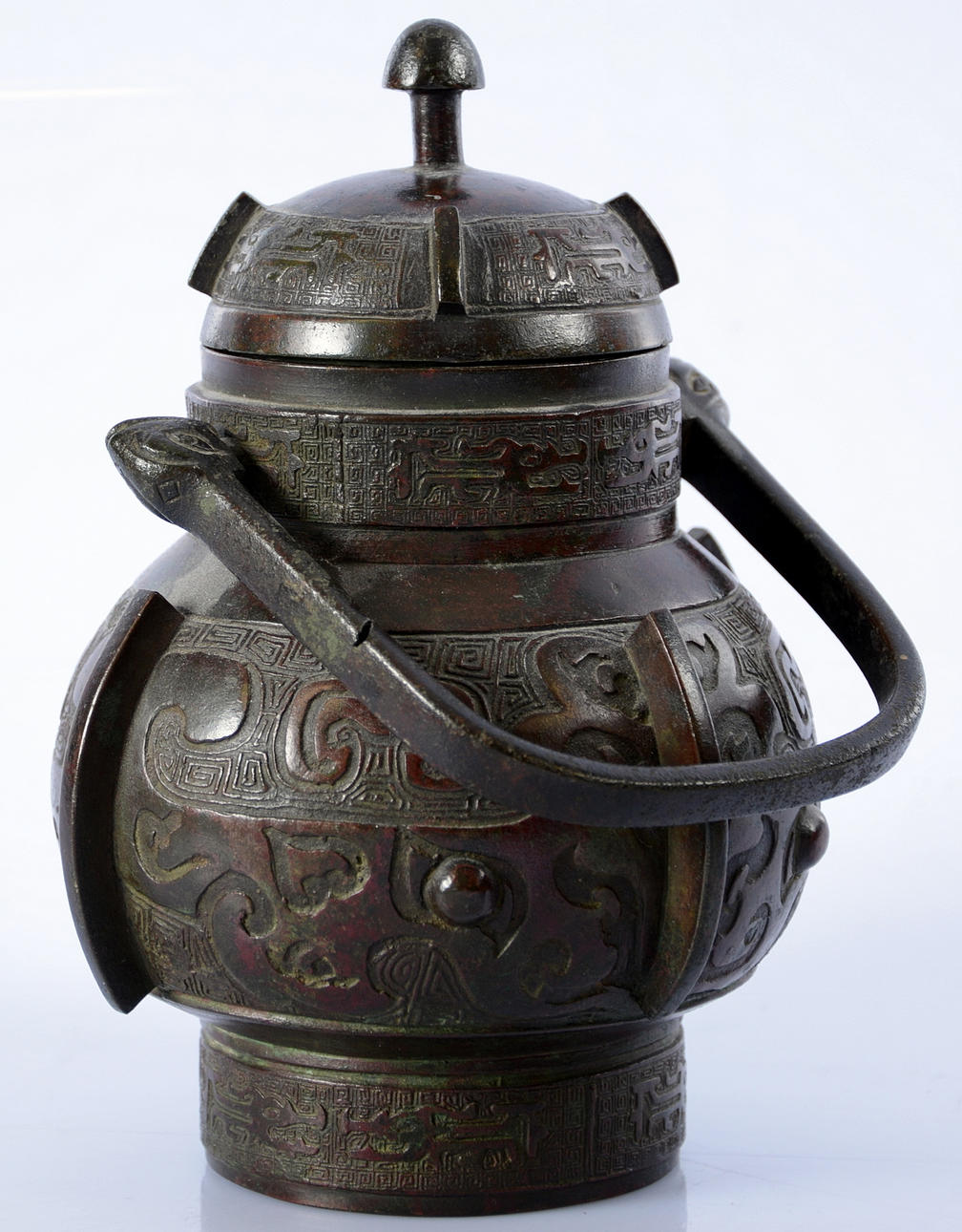 HÄNKELURNA MED LOCK, Brons, Kina, 1900-tal.