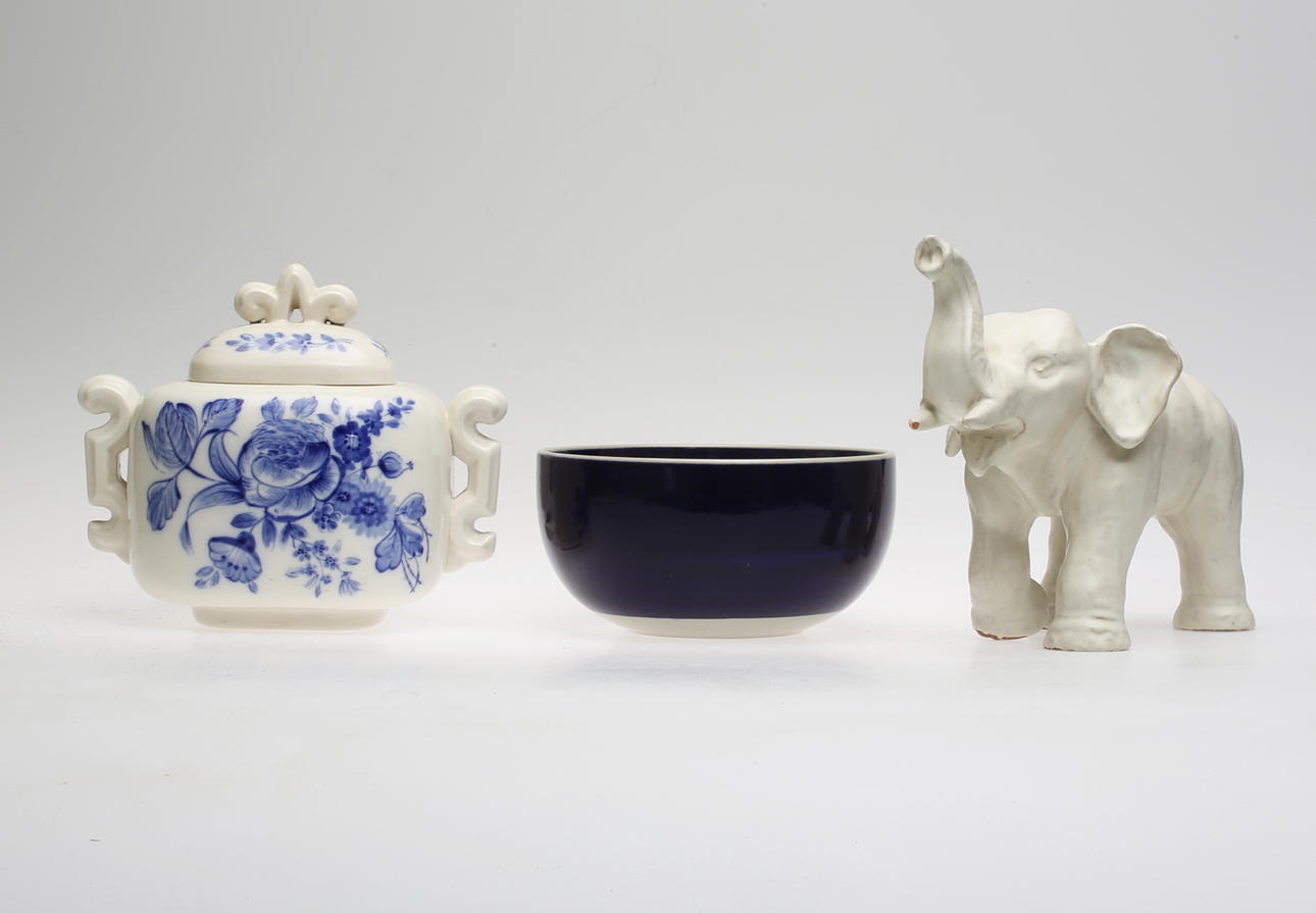 PORSLIN samt KERAMIK, 3 delar, Gefle, Rörstrand, Upsala-Ekeby.