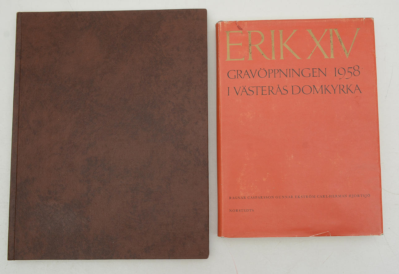 About King Charles XII's career year. / Tomb opening Erik XIV. 2 volumes.