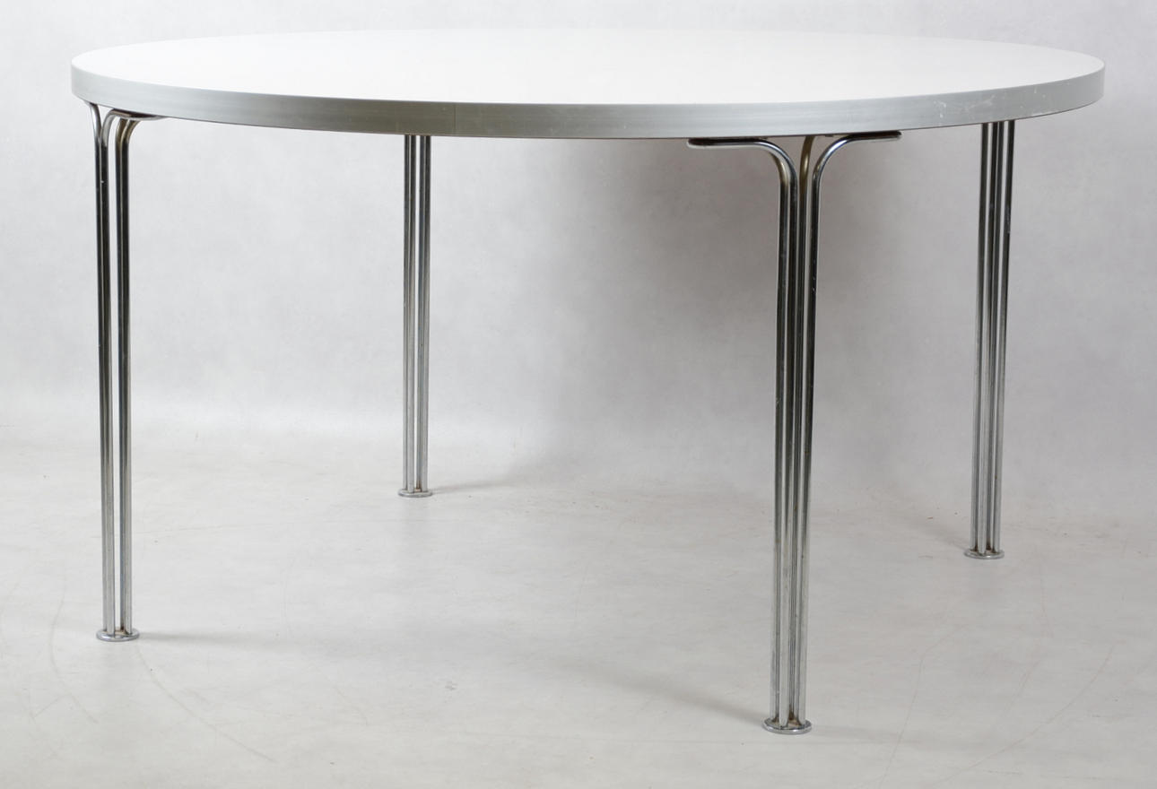 MATBORD, vitlackerat med kromade ben.
