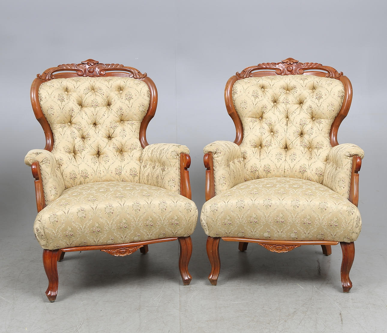 FÅTÖLJER, ett par, rokokostil, 1900-tal.