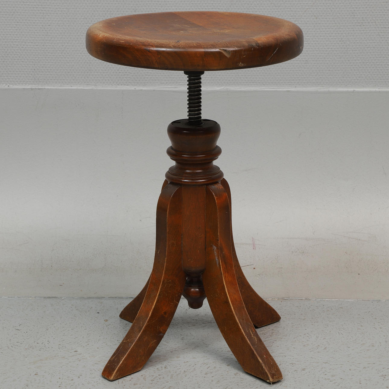 SNURRPALL, trä, 1900-tal.