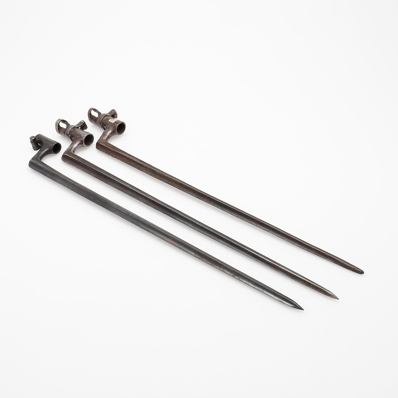 ANTIKA HYLSBAJONETTER, 3 ST.