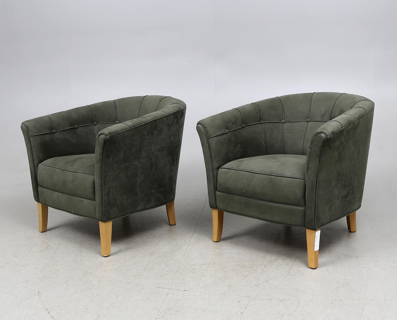 CLUBFÅTÖLJER, ett par, Arne Norell, 1900-talets andra hälft.