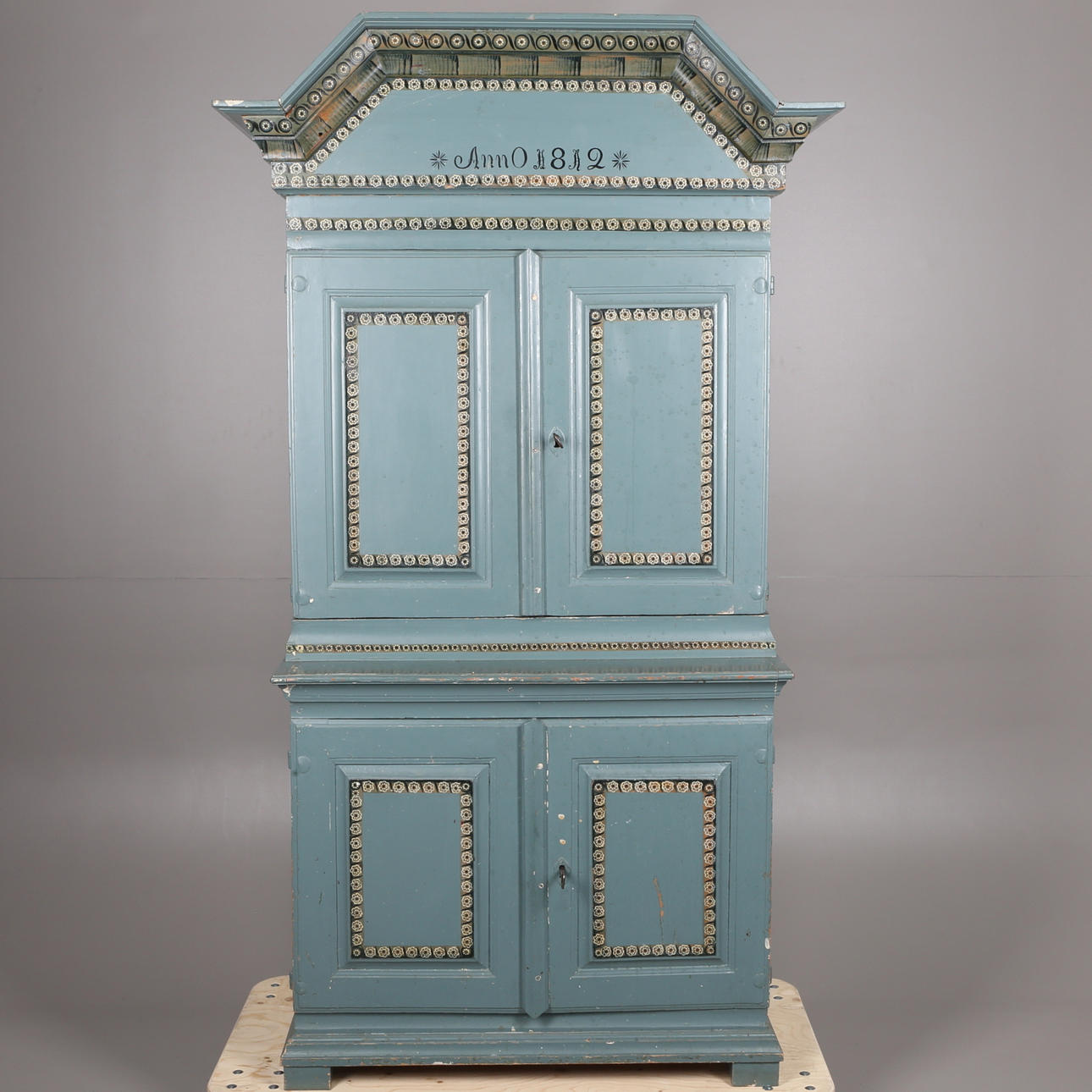 KRONSKÅP, allmoge, Dalarna, daterad 1812.