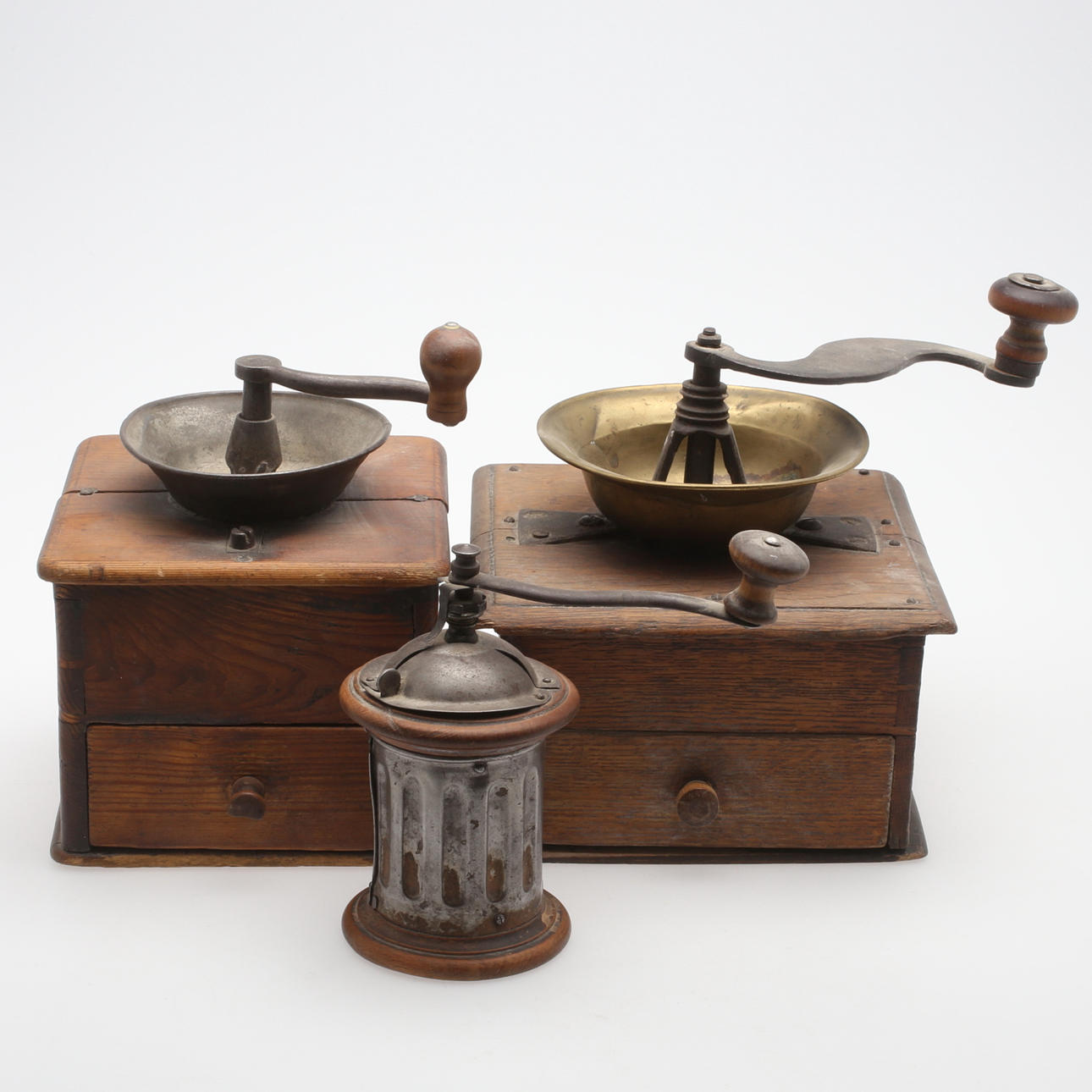 KAFFEKVARNAR, 3 st, allmoge, 18/1900-tal.