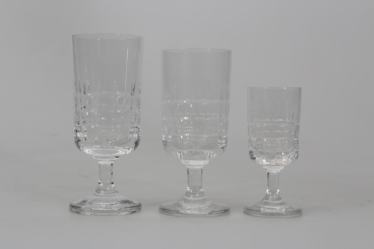 KRISTALLSERVIS, "City", 36 delar, design Vicke Lindstrand, Kosta.