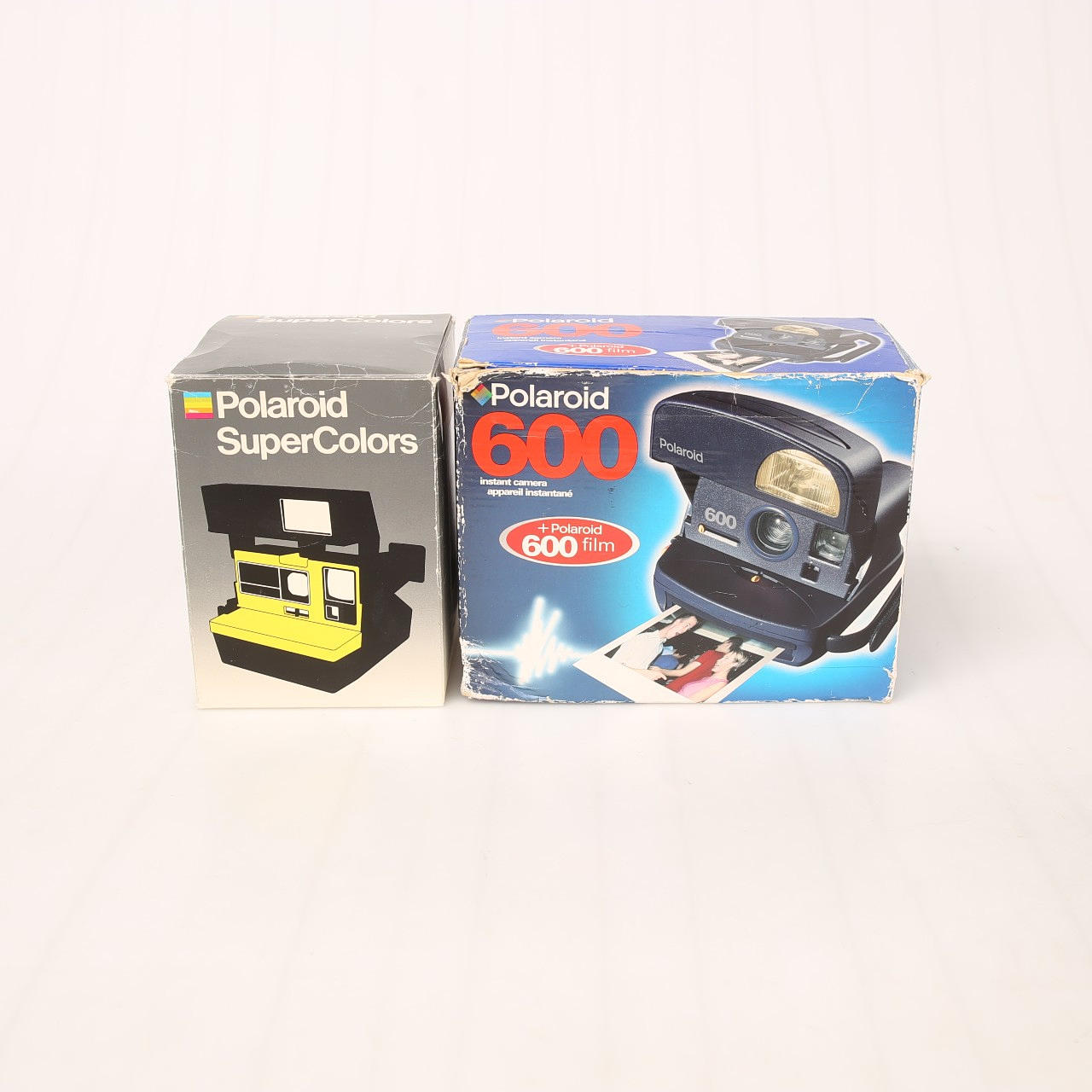 CAMARAS, Polaroid, 2 en cajas.