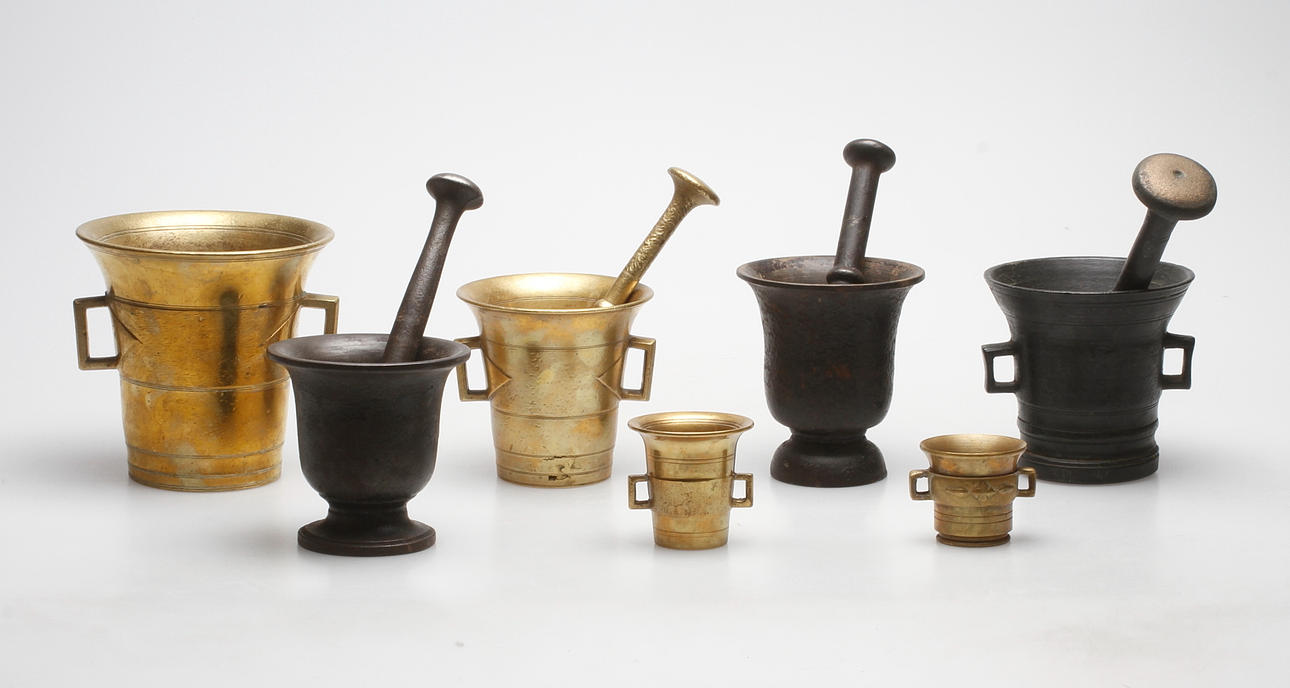 MORTLAR, gjutjärn och malm. Bland annat Westerås Metallfabrik, 18/1900-tal.