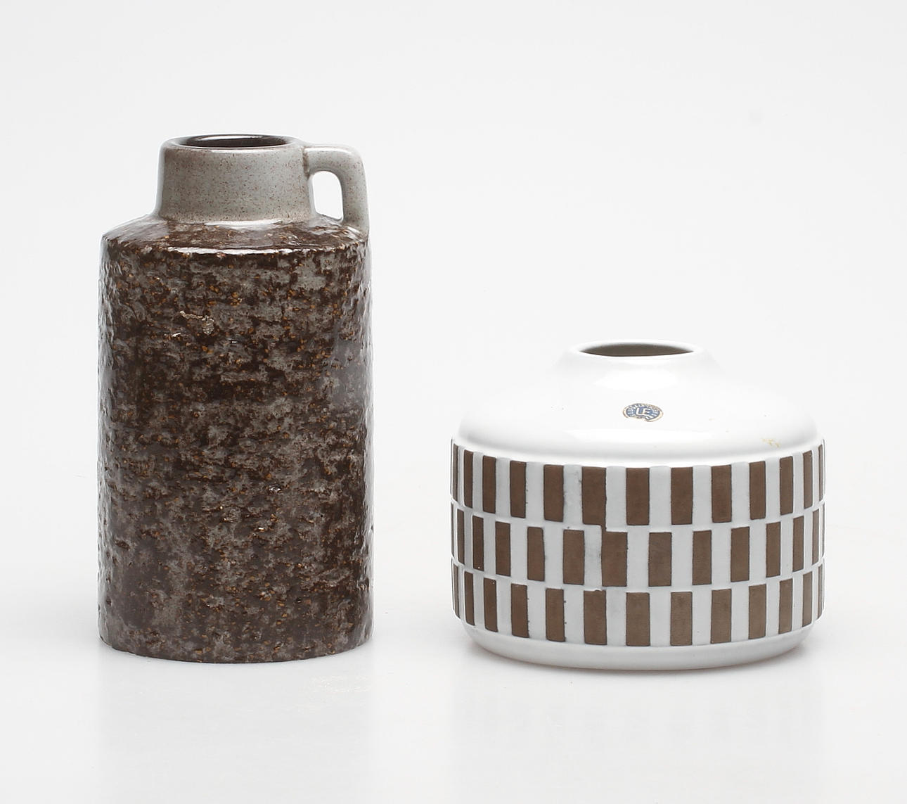 VASER, 2 st. Keramik. "´Verona", Ingrid Atterberg samt Mari Simmulson, 1900-tal.