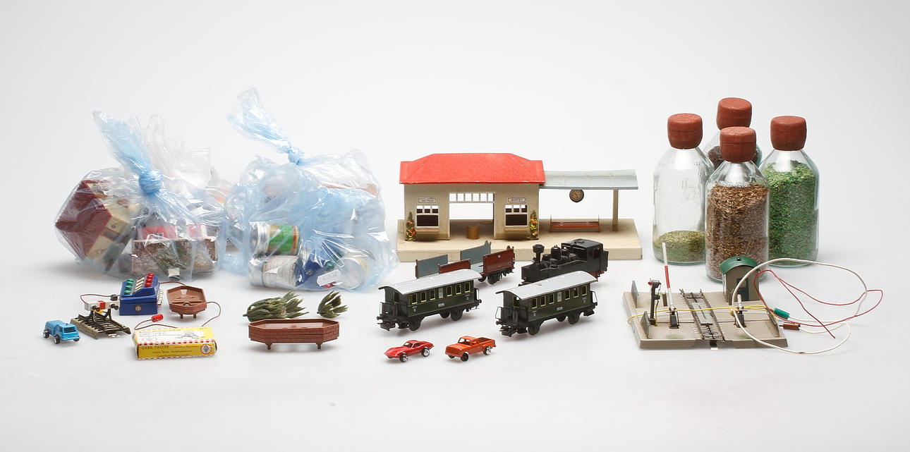 TÅGDELAR m.m., bland annat Märklin, 1900-tal.