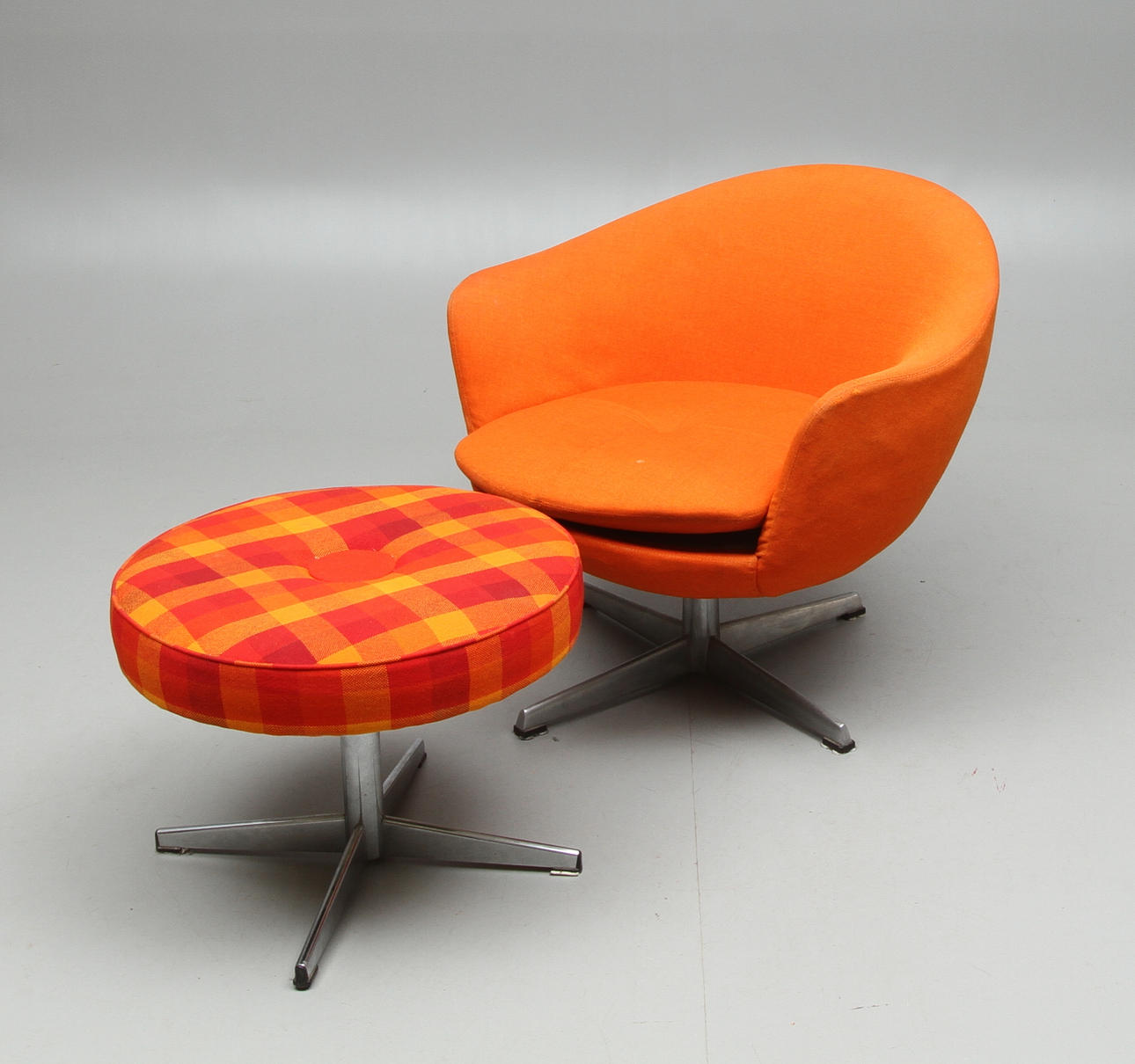 FÅTÖLJ och PALL, 1900-tal.