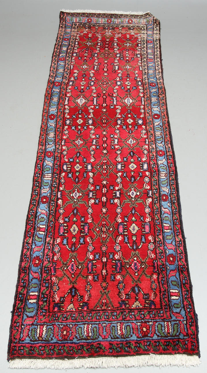 MATTA, galleri, orientalisk, ca 228 x 100 cm.