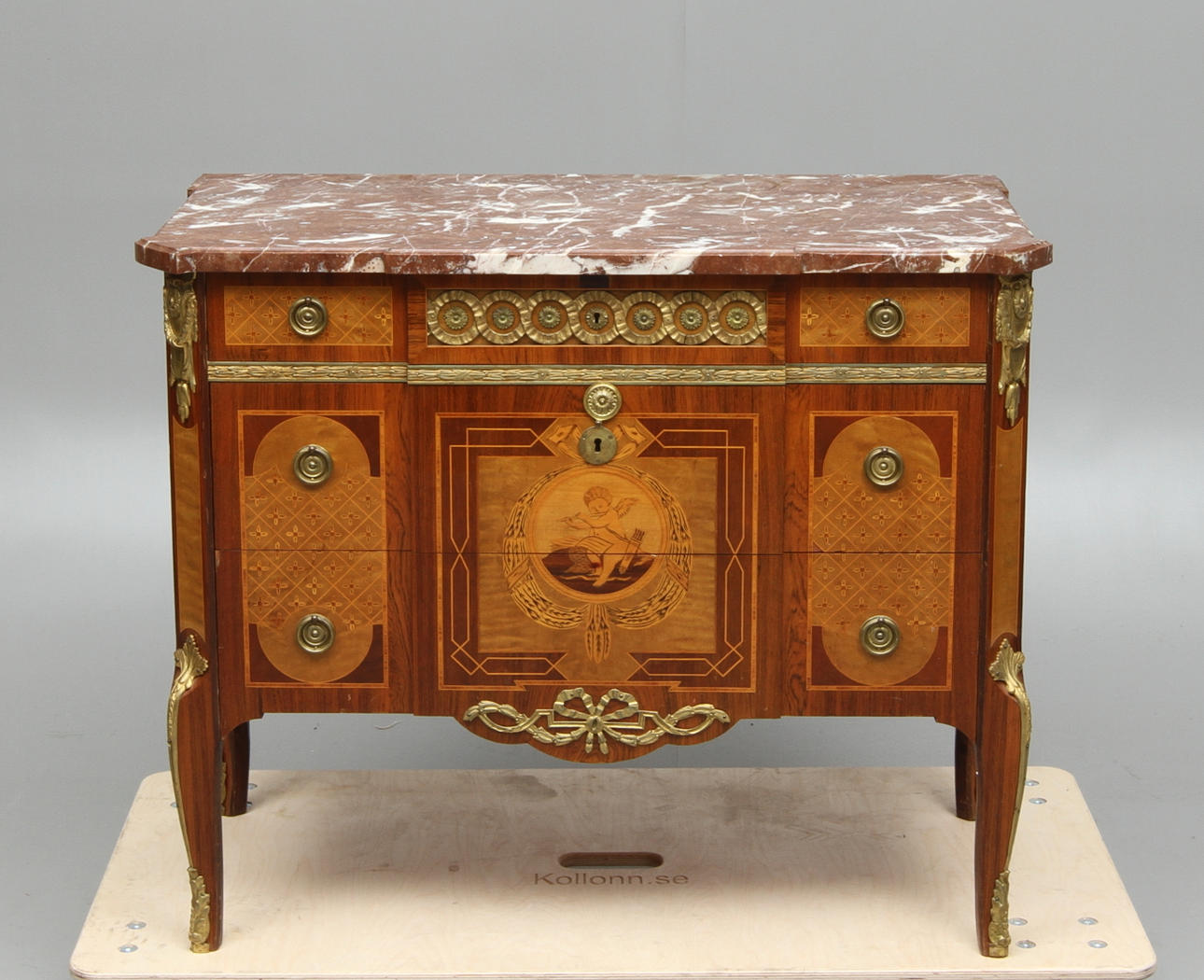 BYRÅ, med stenskiva, gustaviansk stil, 1900-tal.