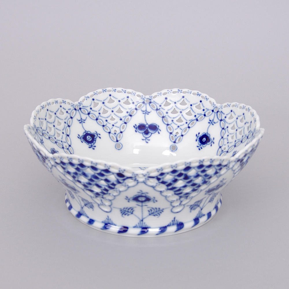 SKÅL, "Musselmalet", helblond, Royal Copenhagen.