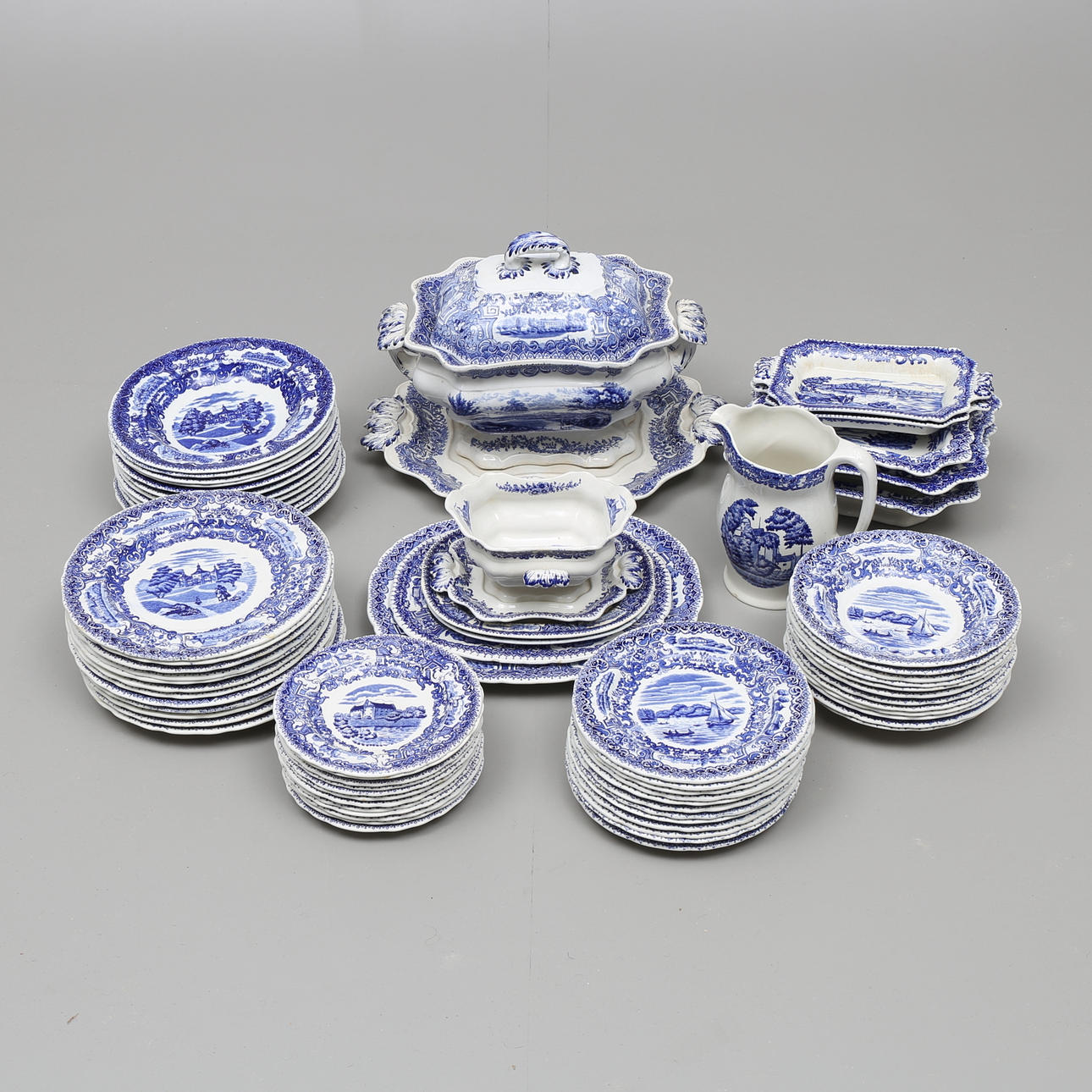 MATSERVIS, 72 delar, "Svenska Slott", Rörstrand.