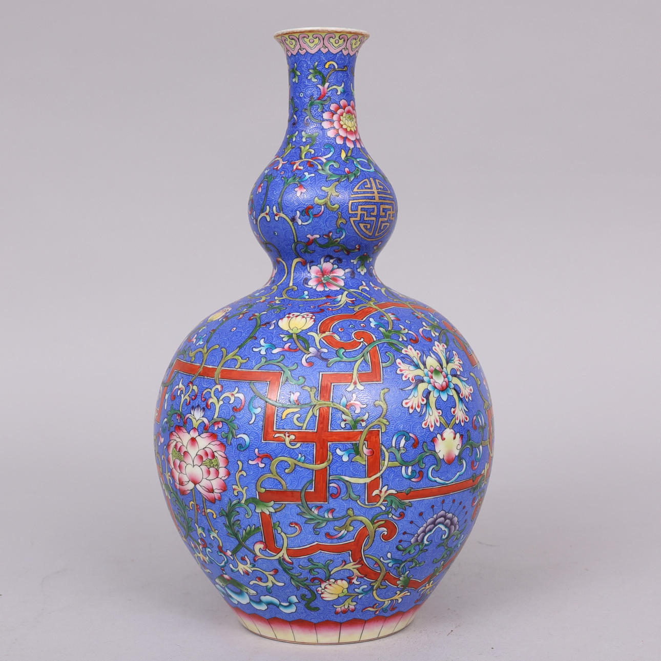 VAS, porcelæn, formentlig 1900-tallet.