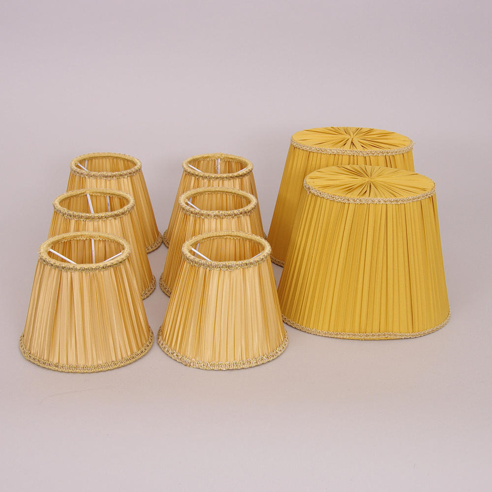 LAMPSKÄRMAR, 6+2 stycken.