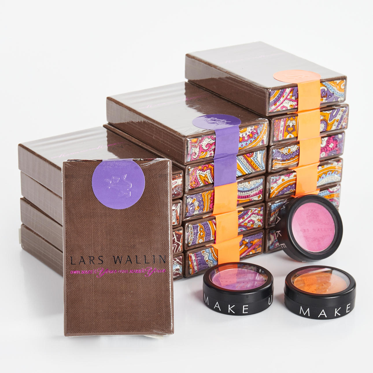 LARS WALLIN. Cosmetics, 19 dlr, "Make It Your Own", as well as Lars Wallin for Make Up store, including eye shadow and blush.