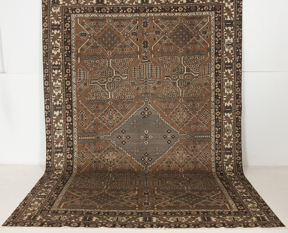 MATTA, orientalisk, Persien, Karadja, 368 x 256 cm.