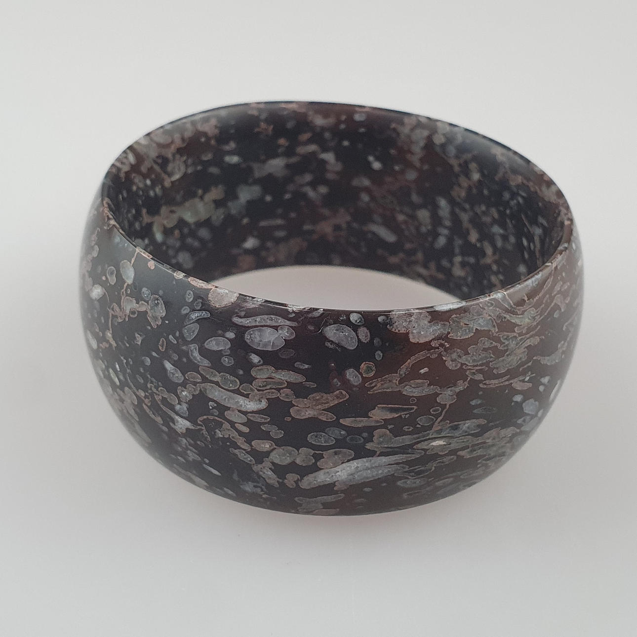 BRACELET - finely grained stone, inside diameter approx. 7 cm.