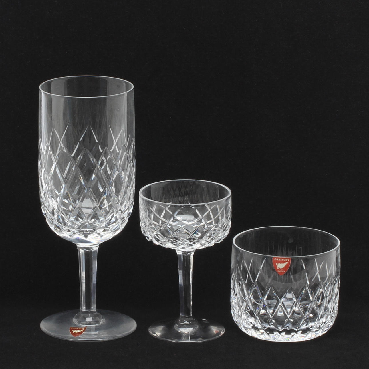 GLASSERVISDELAR, 30 delar, "Elisabeth", Ingeborg Lundin för Orrefors.