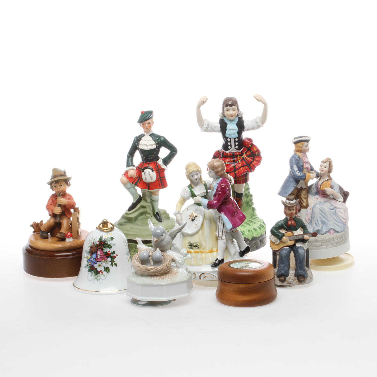 SPELDOSOR, 9 st, bl a porslin, 1900-tal.