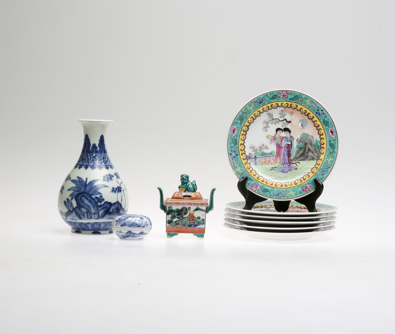 PORSLIN, 9 delar, Kina samt Japan.