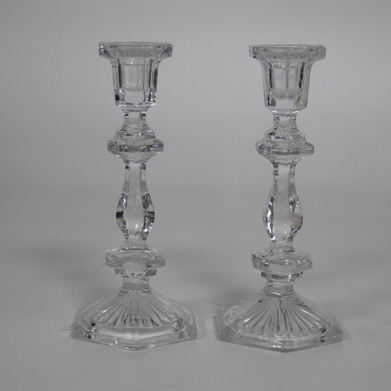 LJUSSTAKAR, ett par, glas, 1900-tal.