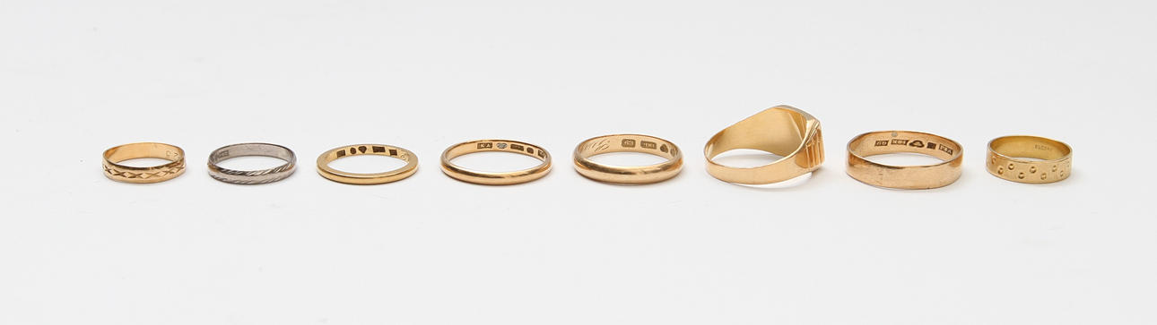 RINGAR. 8st 18k guld, ca 24,5 gram.