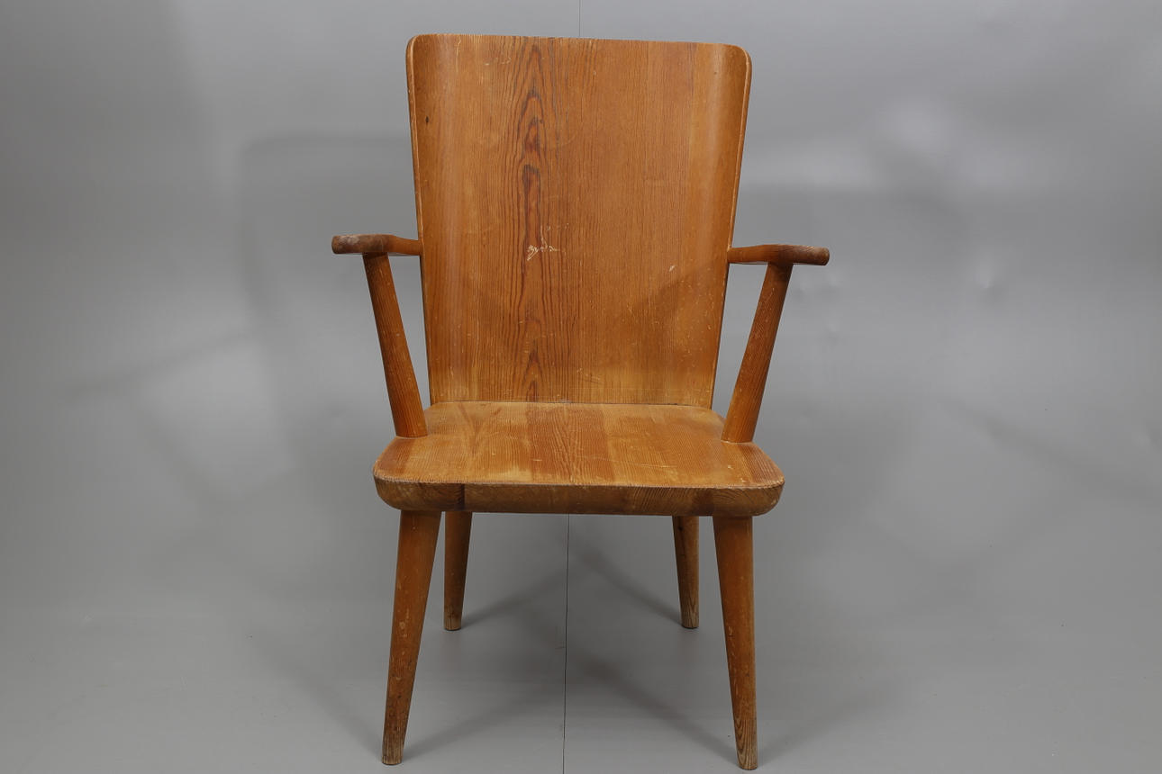 KARMSTOL, fur, ej märkt, troligen "Svensk Fur", Karl Andersson & Söner, 1940-50-tal.