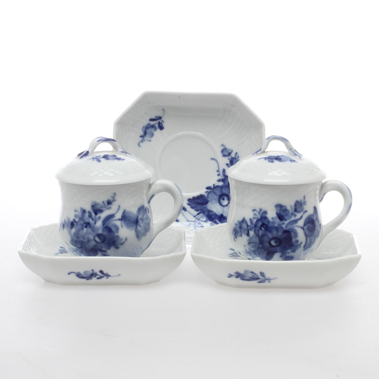 CREMEKOPPAR med fat, 12 st, "Blå Blomst", Royal Copenhagen, Danmark.