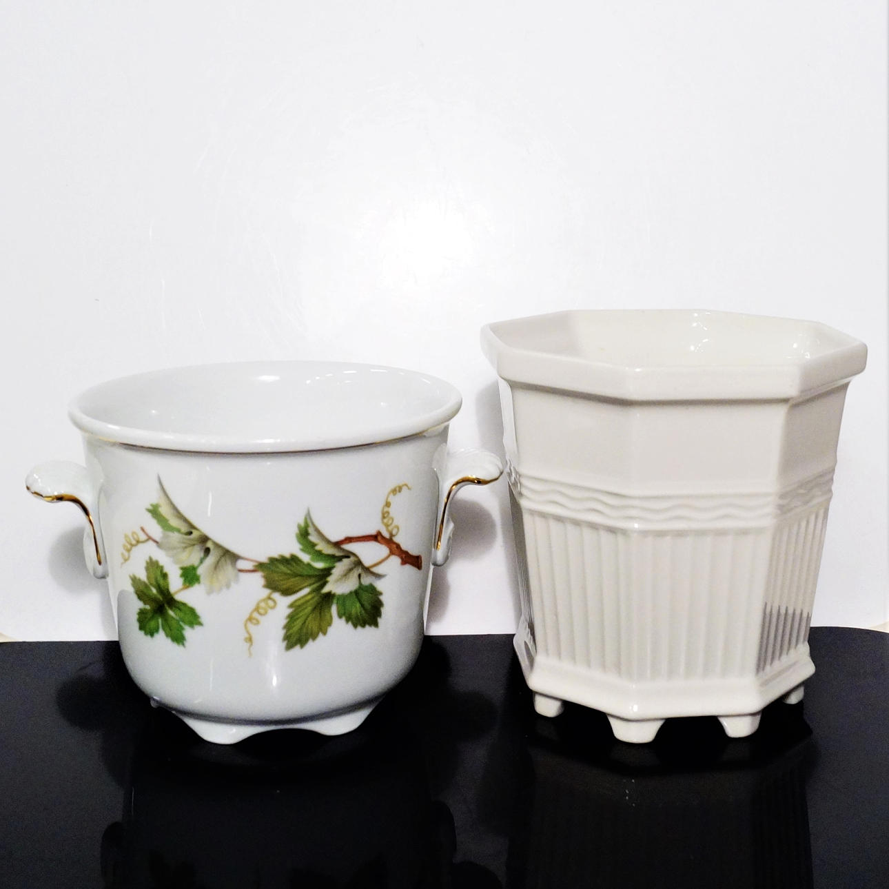 PRINS EUGEN. YTTERFODER, 1 st + 1 st Hackefors. Porslin.