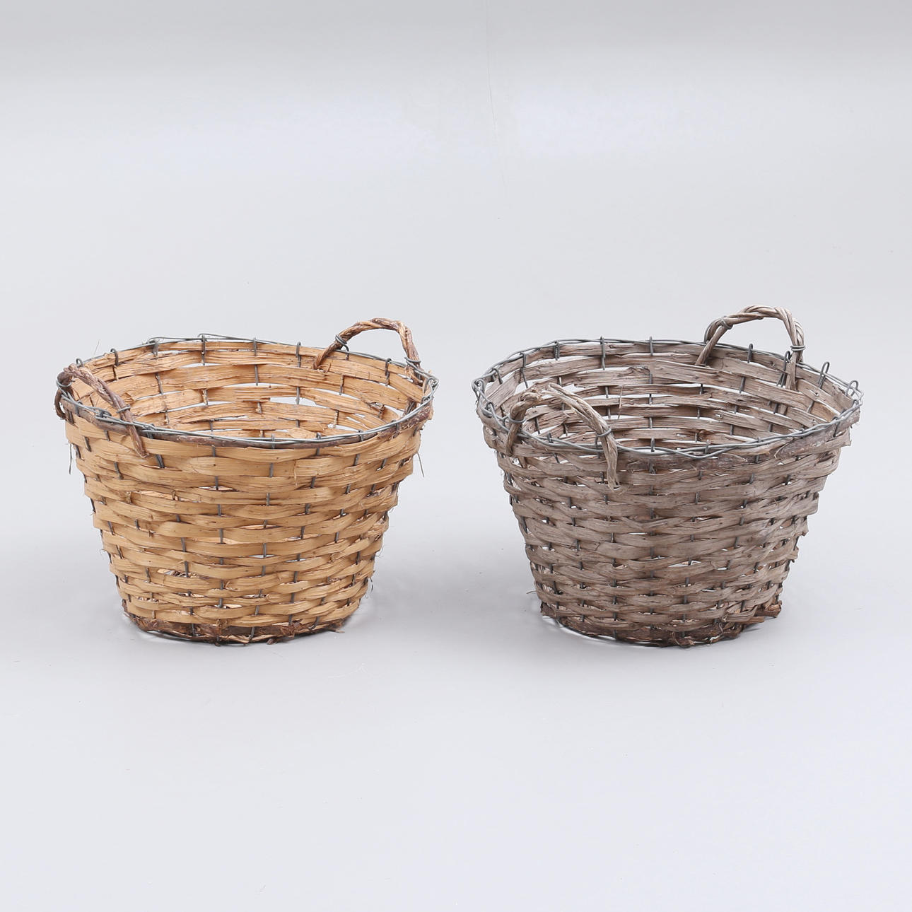 LÖVKORGAR, 2 st, 1900-tal.