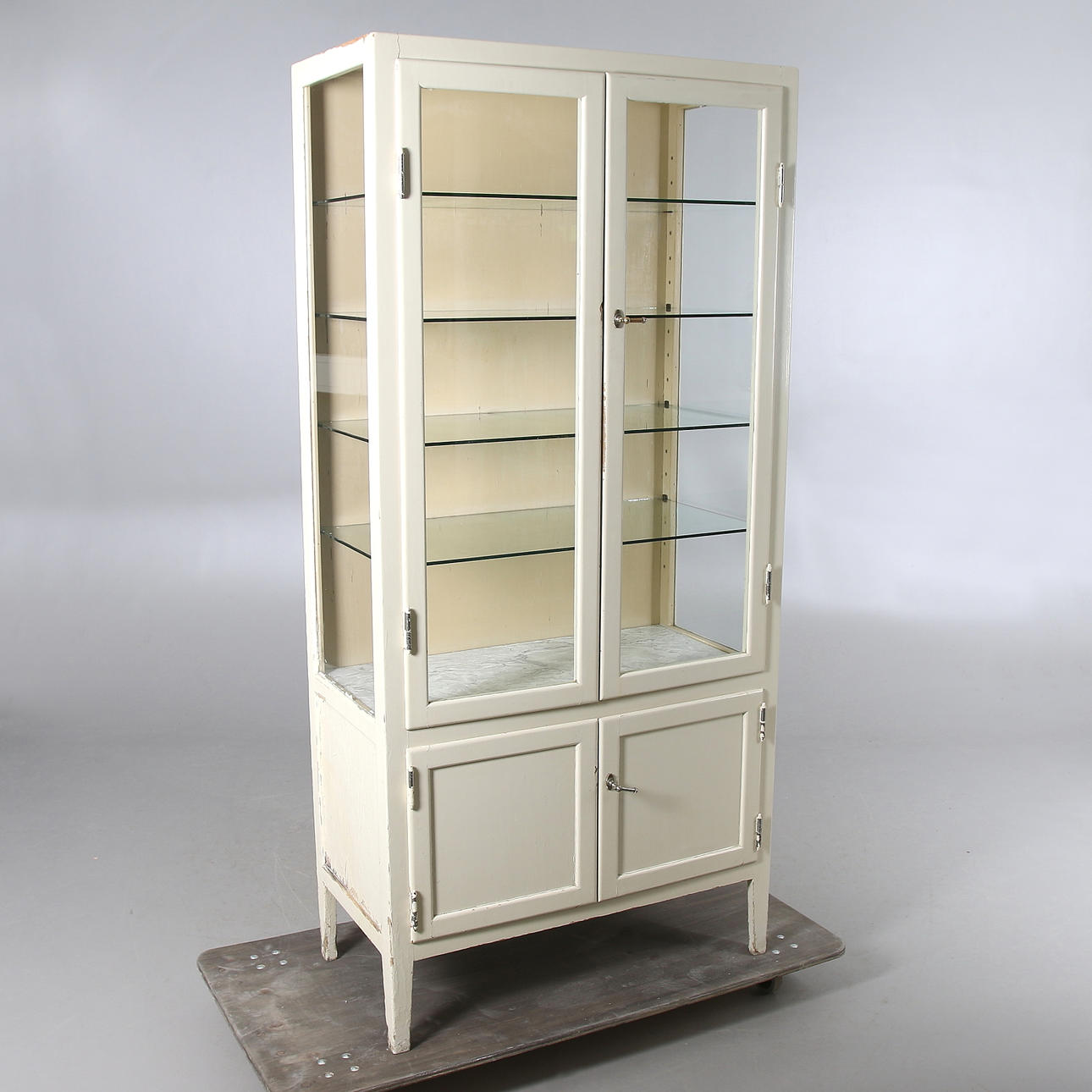 TANDLÄKARSKÅP, 1900-talets första hälft.