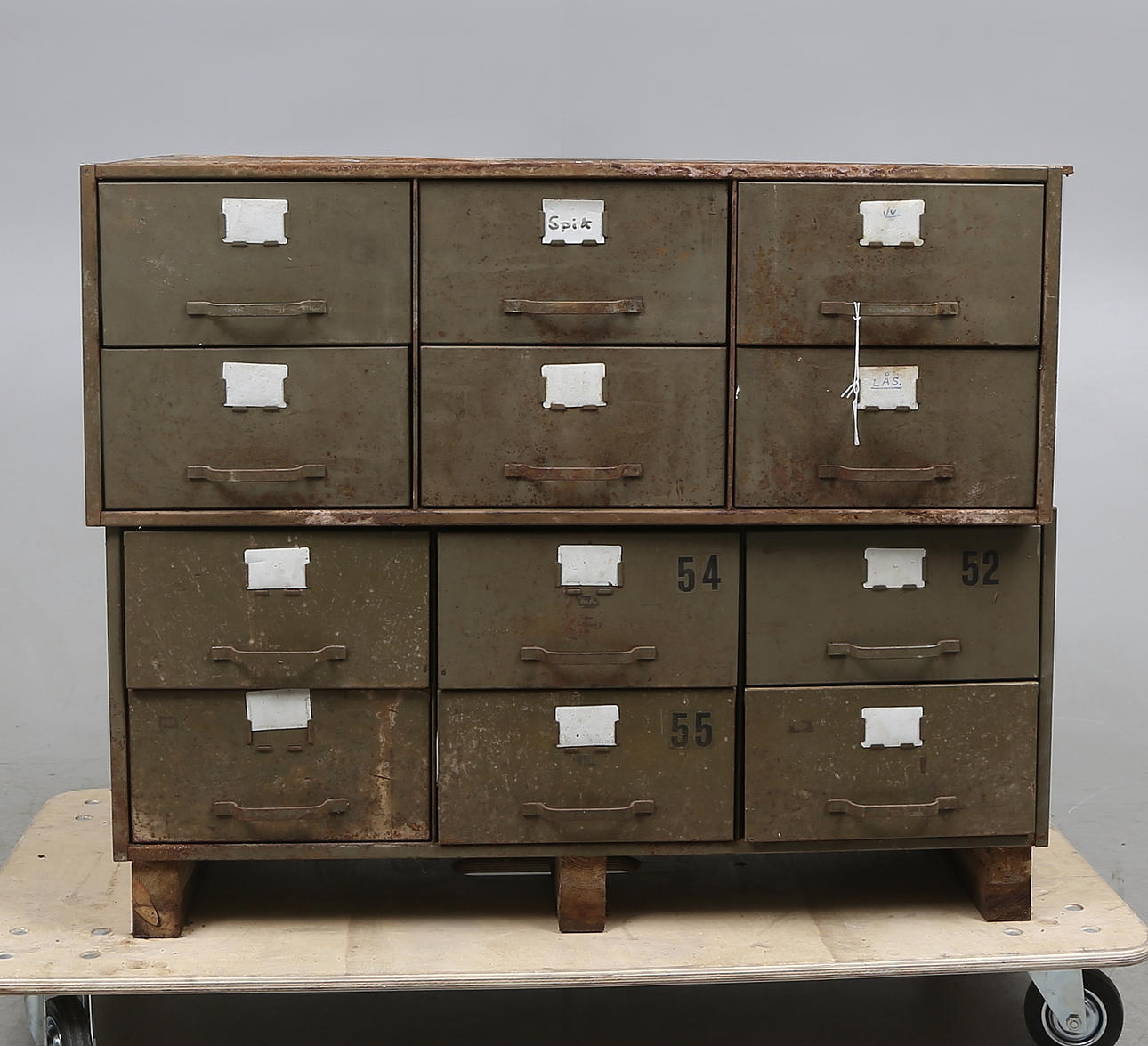 INDUSTRISKÅP, 2 delar, 1900-tal.