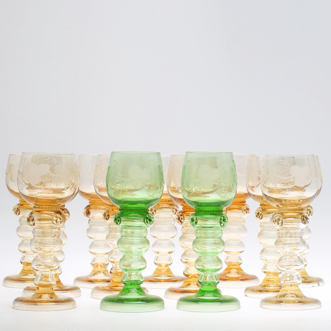 REMMARE i glas, 12 st, troligen Trelleborgs Glasbruk.