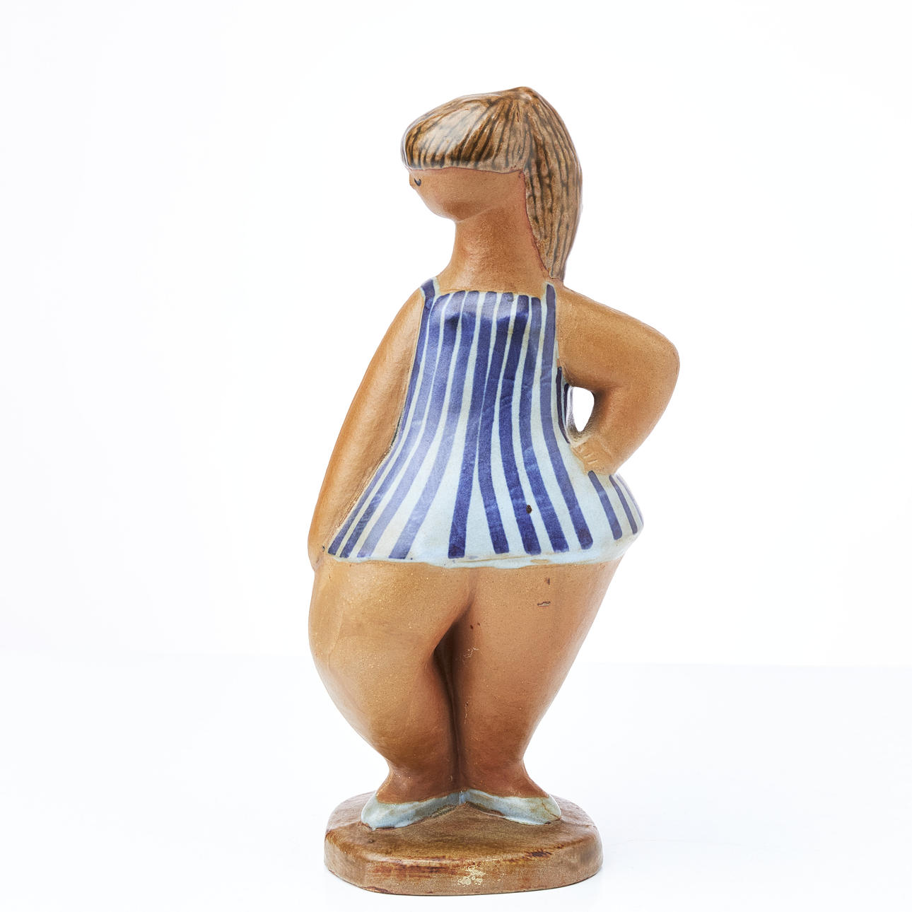 LISA LARSON. The figurine 