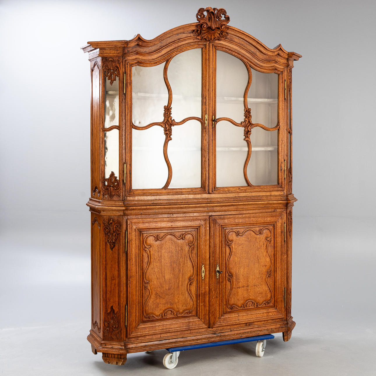 Barock- Vitrinenschrank, Lüttich/Aachen, 18.Jh.