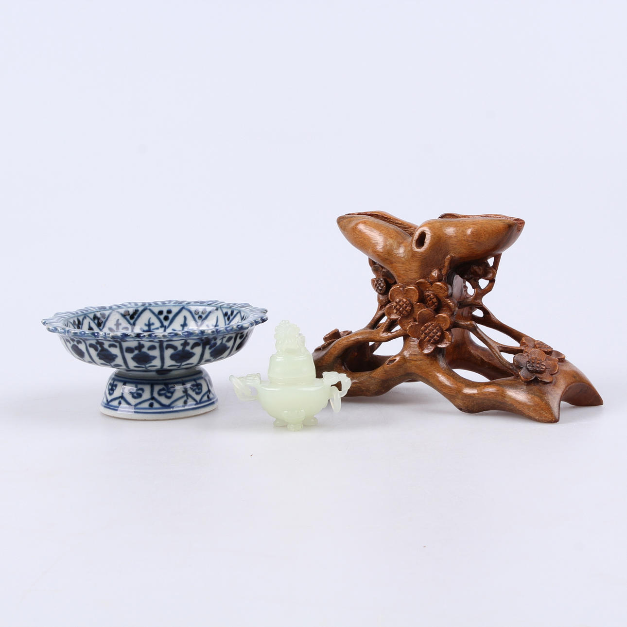 SKÅL på fot, ställ samt lockskål, Kina.