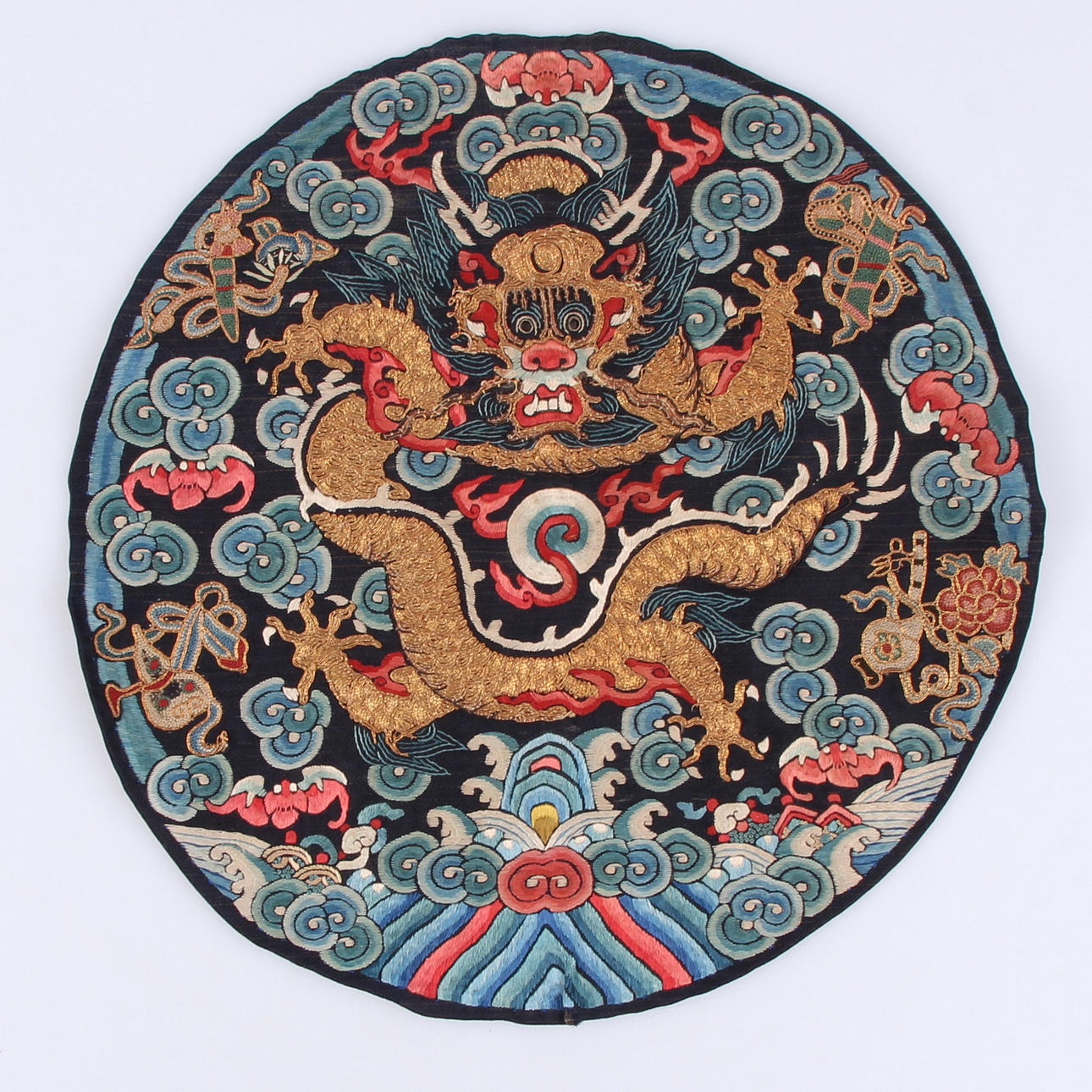 BRODERI, bakstycke till rock, Kina.